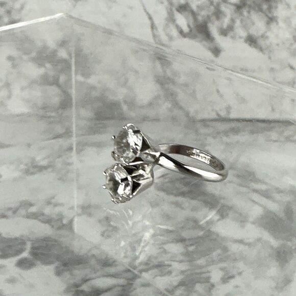 Vintage Sterling Silver Double Solitaire Cubic Zirconia Ring Size 6 - Picture 2 of 6